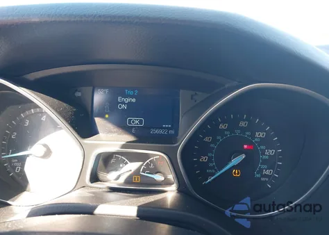 2014 Ford Focus Se z USA, uszkodzony, nr VIN 1FADP3K27EL192803